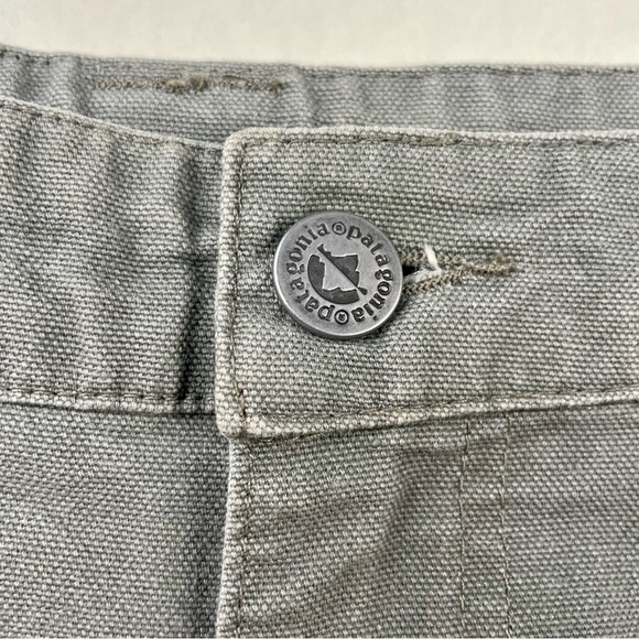 Patagonia Women's Gray Cargo Shorts - Picture 5 of 5